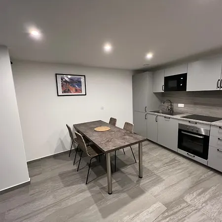 Les Orangers Apartment